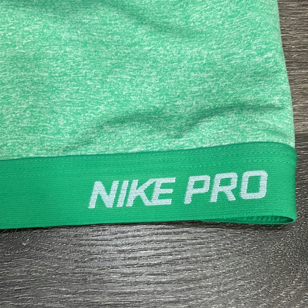 Nike Dri FIT Swoosh Sports Bra - Picture 6 of 7